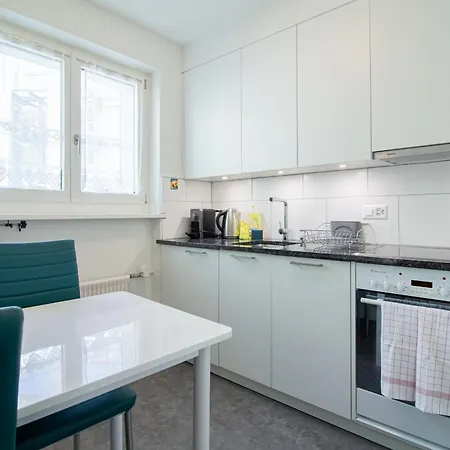 Viktoria A37 By Apartment